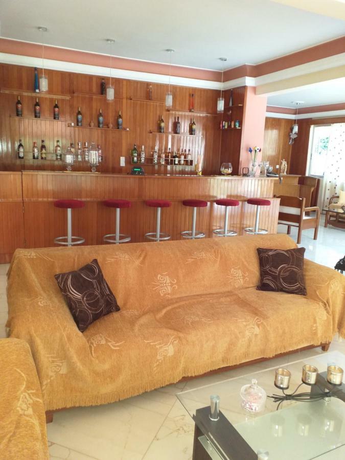 Hermes Agia Marina  Buitenkant foto
